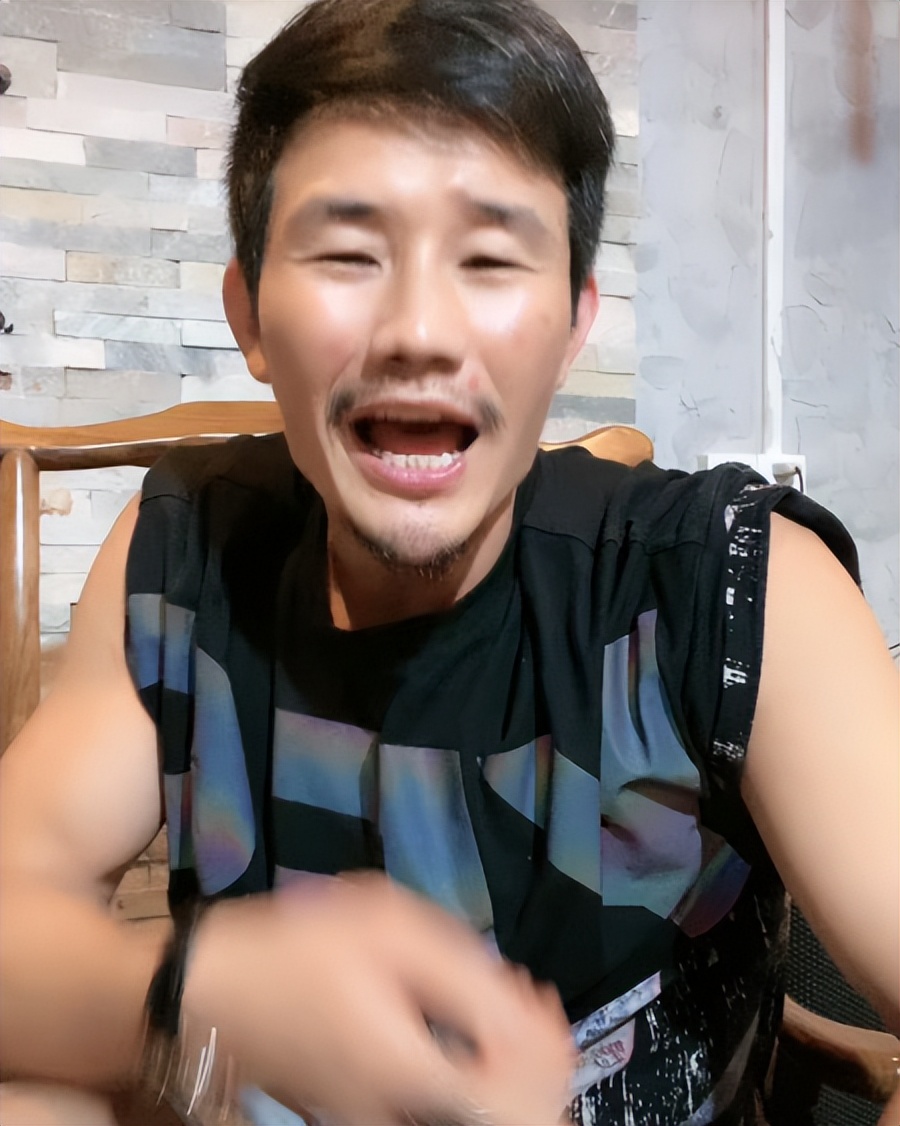 真会玩!嘎子更新最新视频再现经典名场面,大嫂徐冬冬都被逗笑了