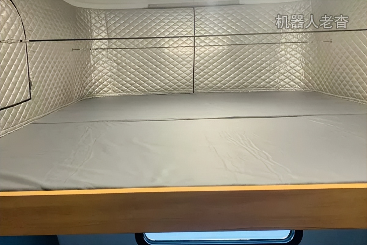 价格最低的升降顶柴油版皮卡房车,封闭式皮卡改装房车