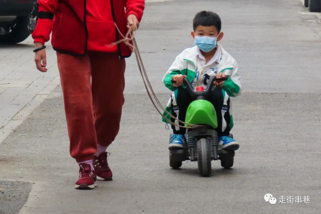 爷孙隔代亲的经典歌曲,爷孙隔代亲