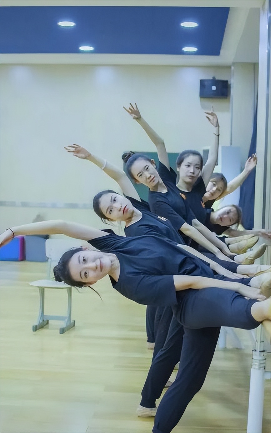 这群北京青年“火”了！登上央视、留学世界名校、勇夺全国冠军，来自同所大学