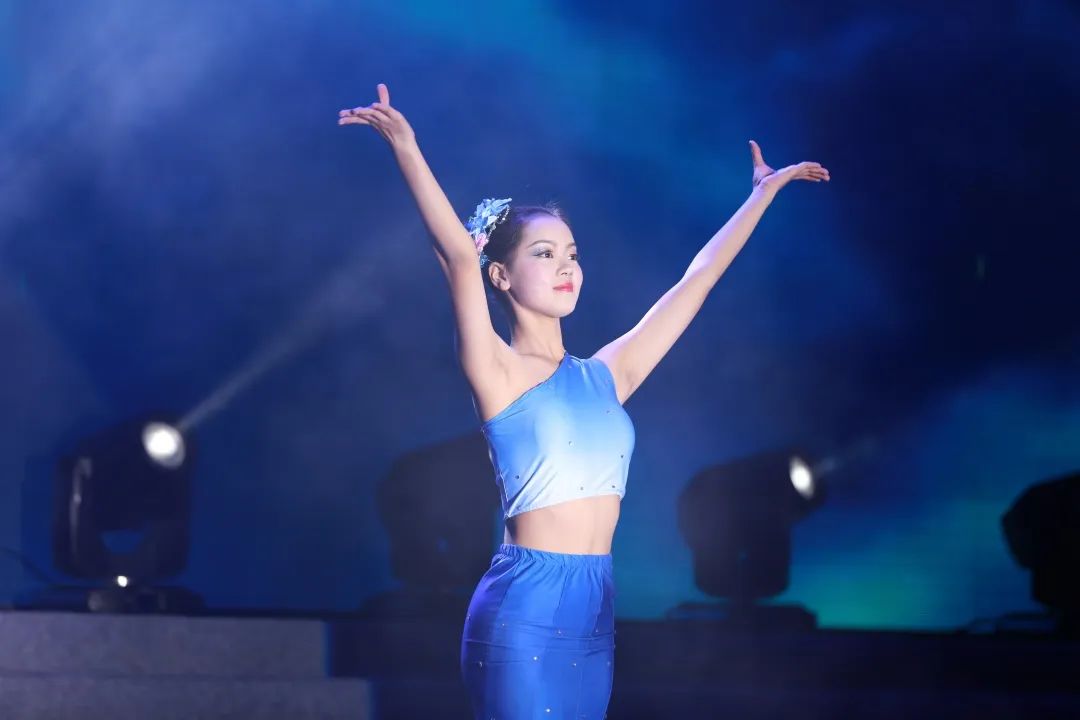 八斗扬帆，为梦起航