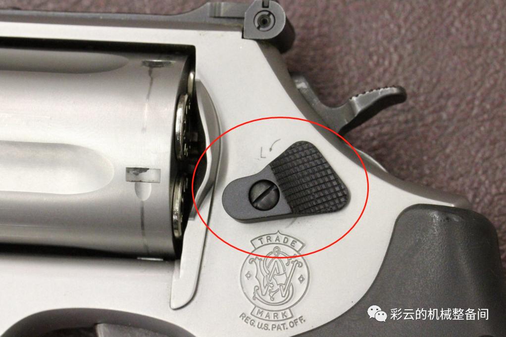 长枪管银闪闪的转轮就是柯尔特蟒蛇？别被骗了，这是鲁格的产品