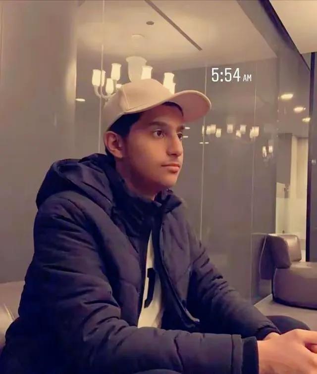 撞脸世界杯,撞脸吉祥物的卡塔尔王子叫什么