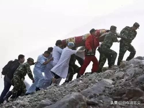 汶川地震15个感人瞬间,汶川地震14周年催人泪目的瞬间