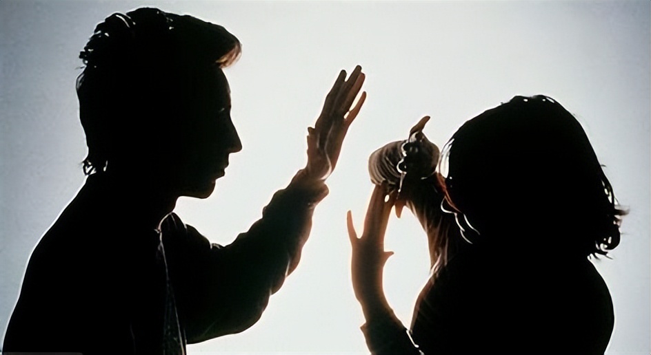 女儿被家暴女婿更惨,女儿被家暴父母该怎么办