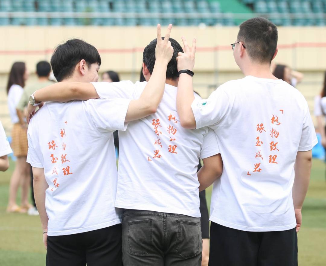 高能电影乘风破浪,毕业照高能