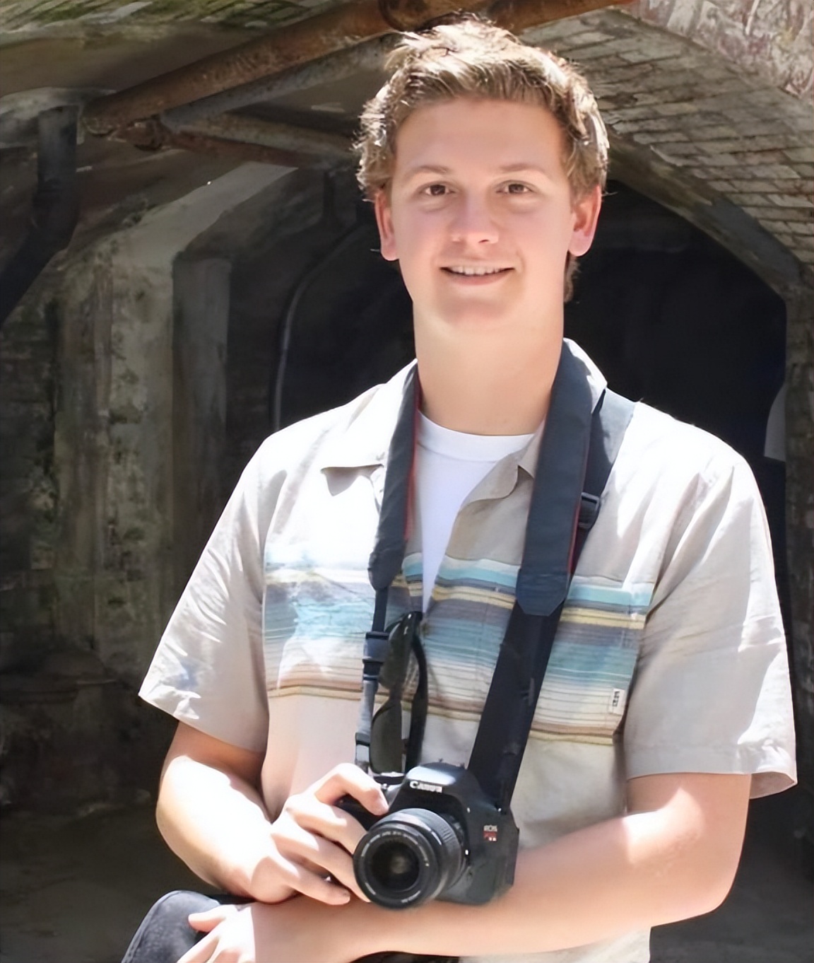 一路走好多位艺人家人去世,知名名演员离世一路走好