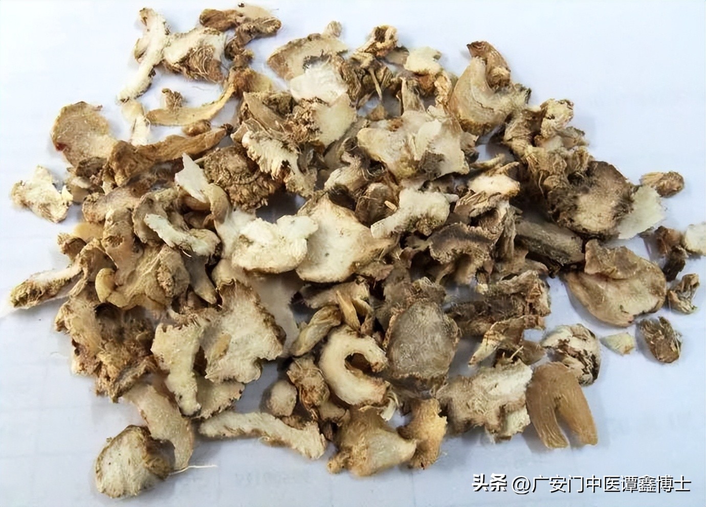 脾胃虚弱便血要如何治疗,喝调理脾胃虚寒中药后便血