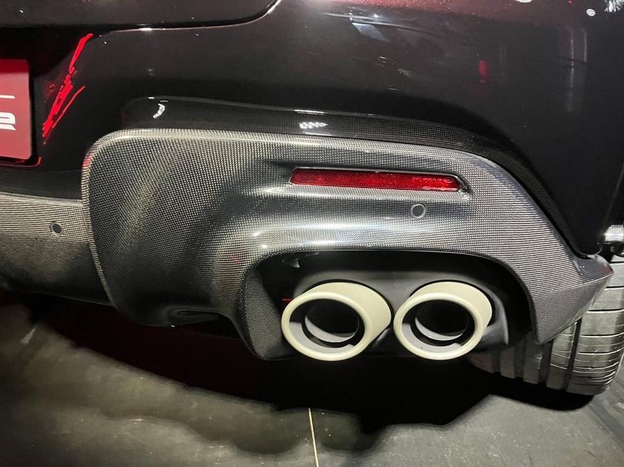 2023款法拉利prosangue高清图片,2024款法拉利purosangue灰色