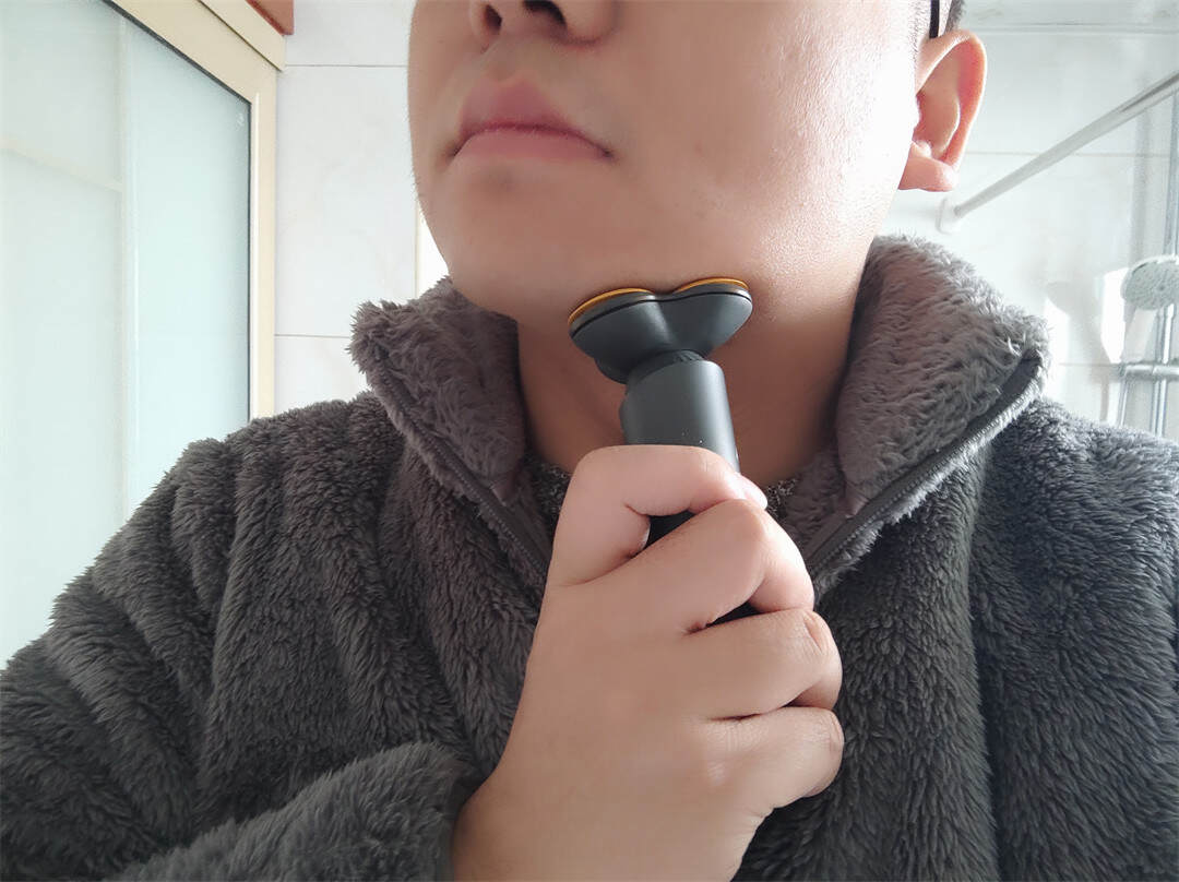 奔腾剃须刀pq3906,奔腾往复式剃须刀评测