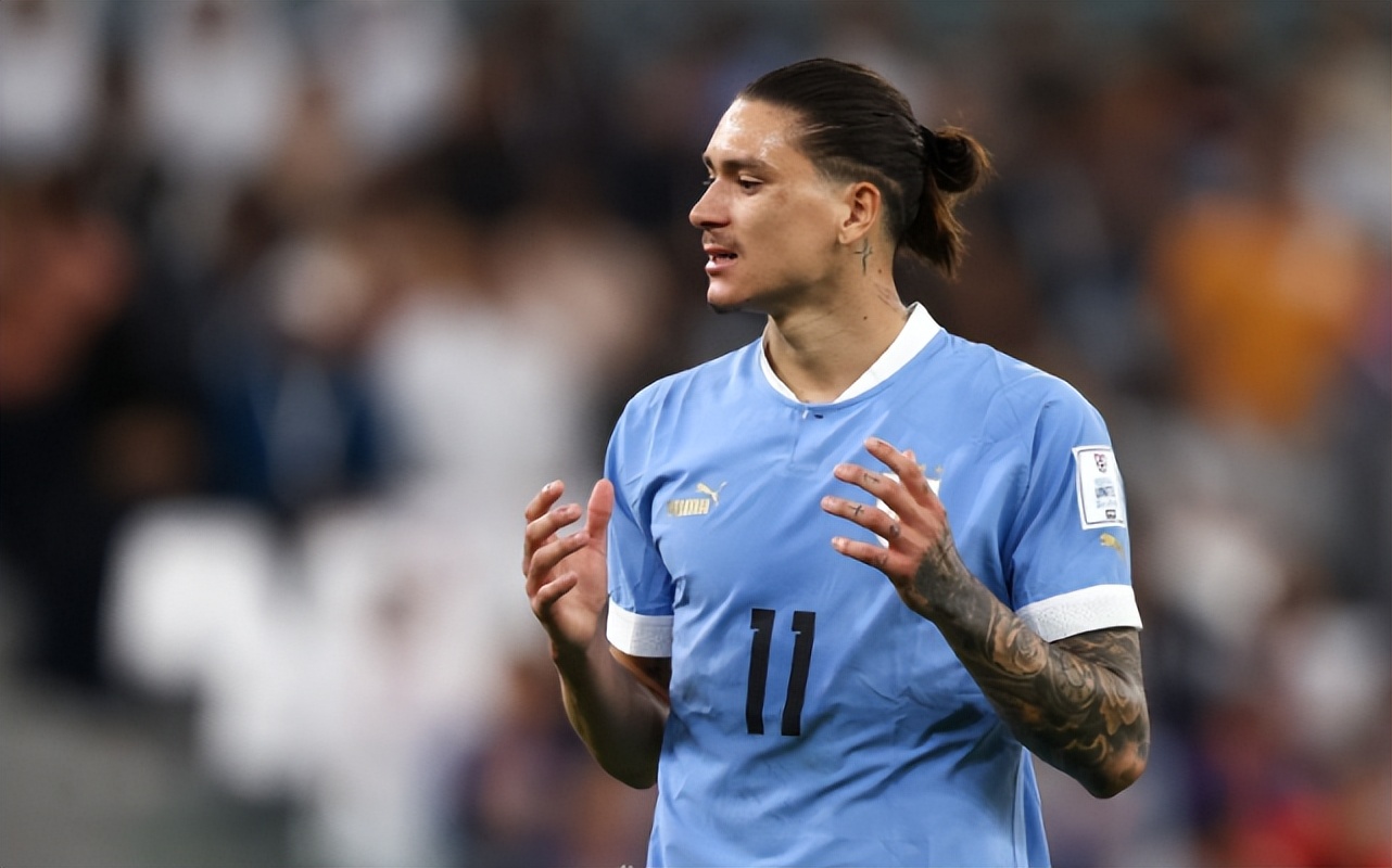 乌拉圭内讧,乌拉圭无弱锋努涅斯卡瓦尼