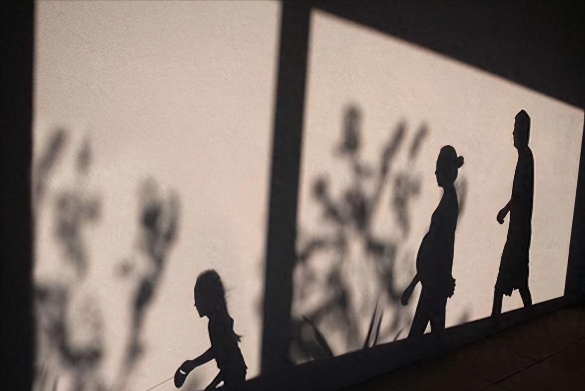 派出所抓住盗窃犯后怎么处理,警察抓捕盗窃犯需要什么证据