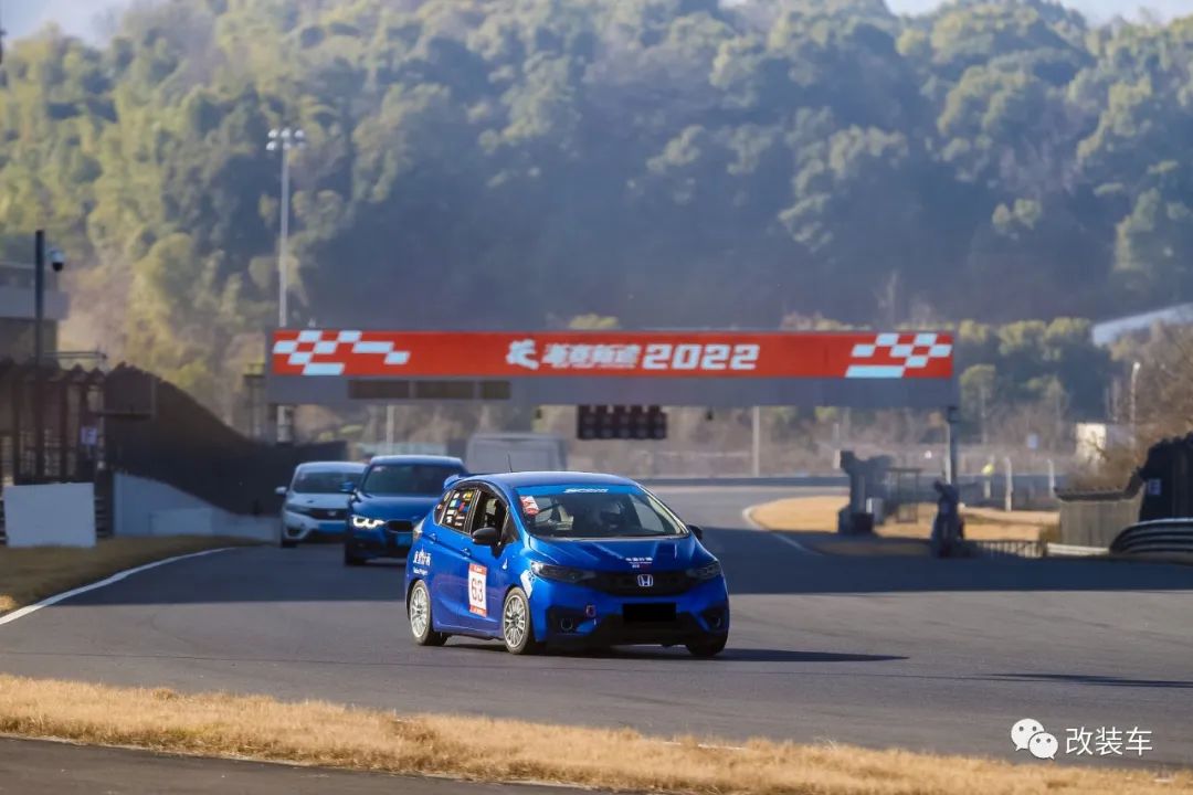 第四代全新飞度曾经的平民超跑gk5,18款本田飞度gk5舒适版改装