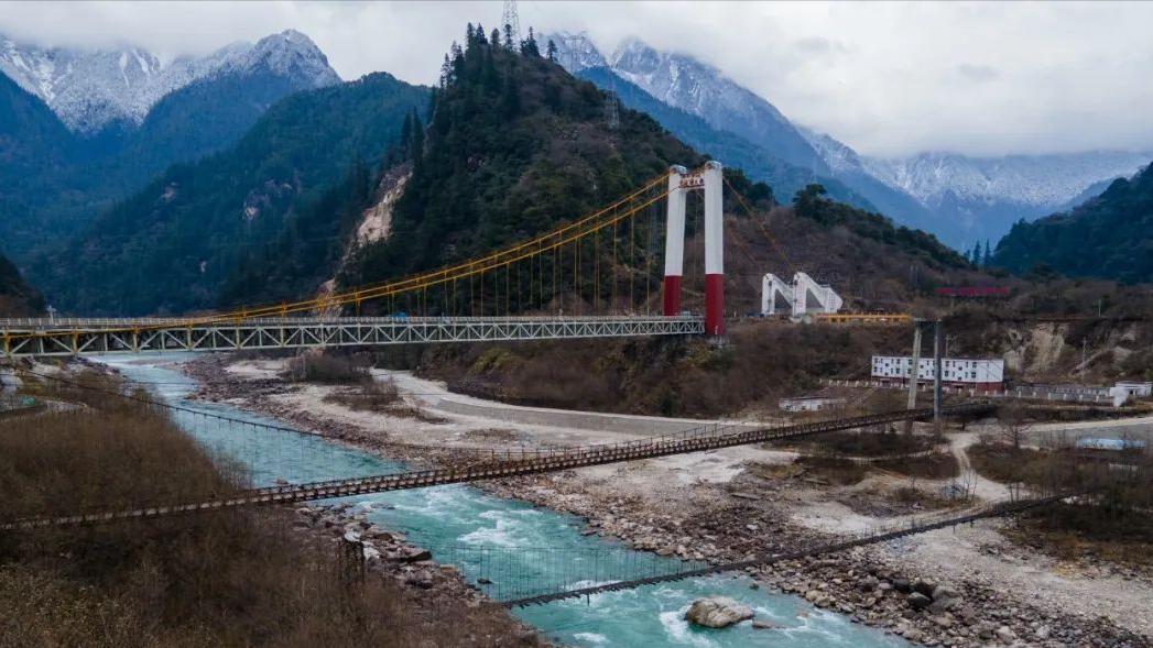 中国跨海跨江跨河桥梁世界第一,中国建的高难度桥梁