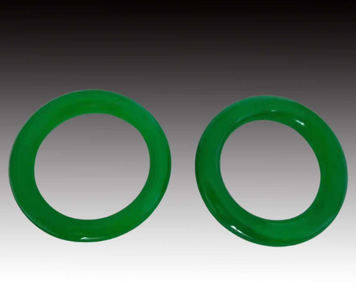 鉴宝帝王绿翡翠手镯,清帝王绿翡翠手镯