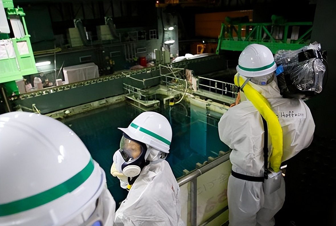 受到大剂量核辐射的日本工人,日本工人核辐射全身腐烂