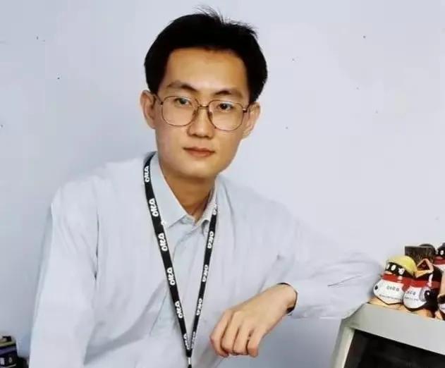 已经成为“老古董”的QQ，20年过去了，为何仍未被时代所抛弃？