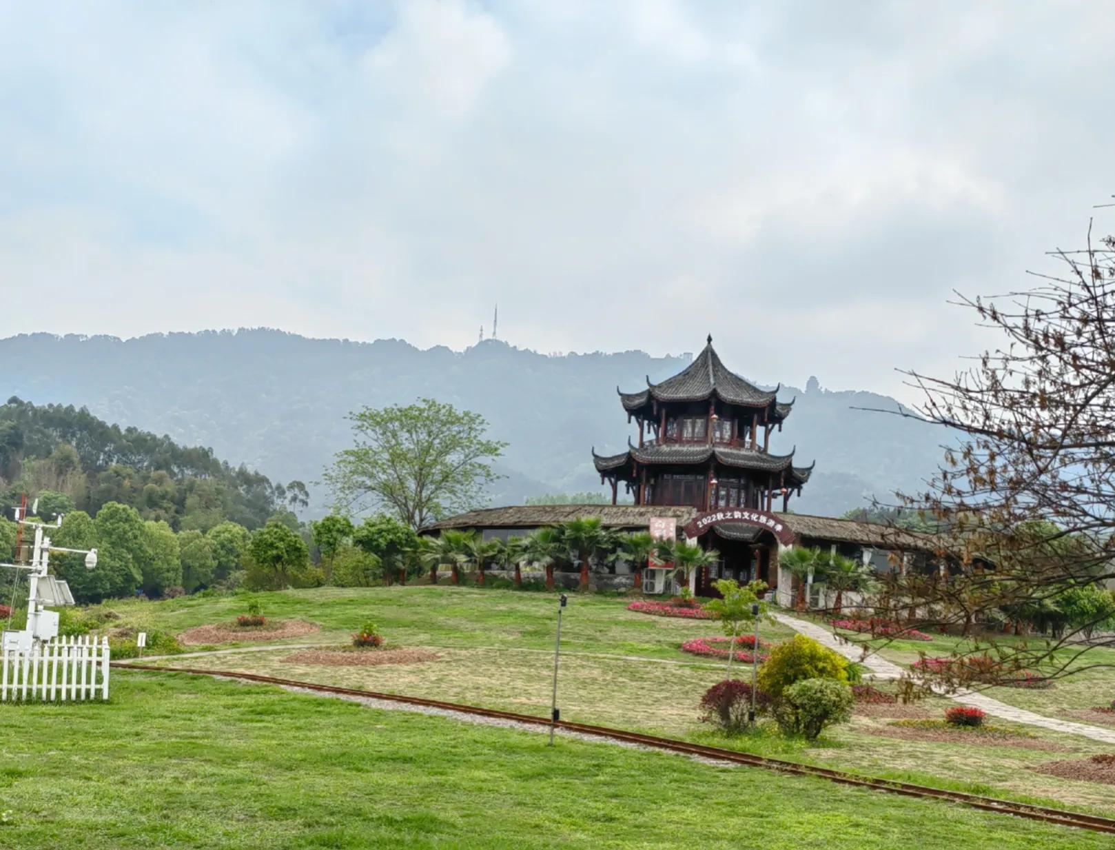 老年人怎么坐高铁用老年机,老年人怎么坐高铁买票