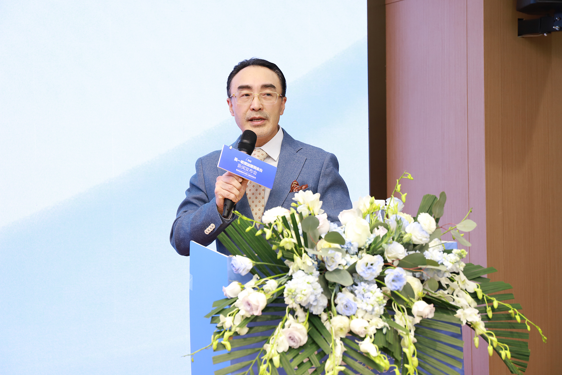 吴一教授整形怎么样,重庆吴一教授整形口碑好吗