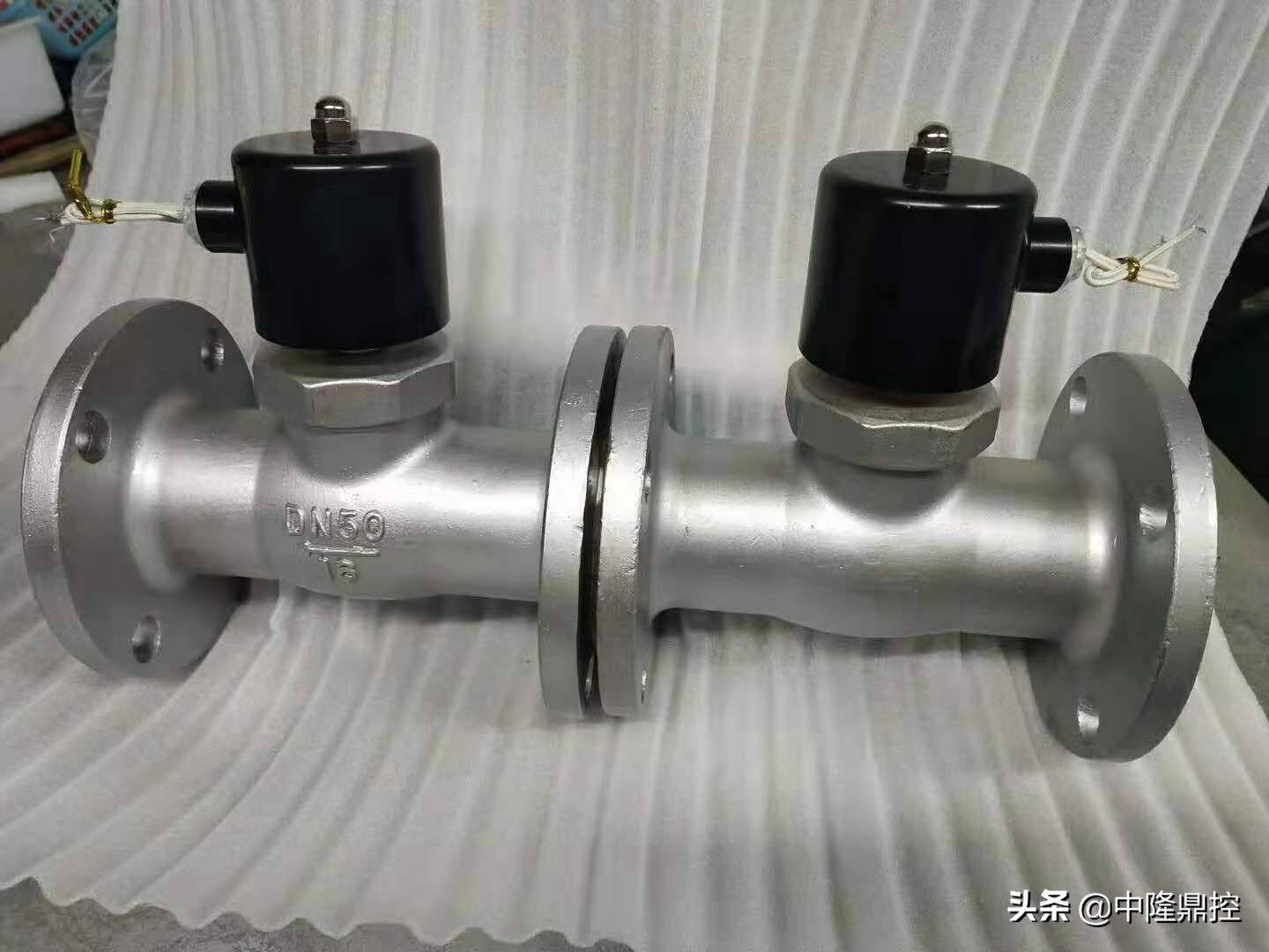 df系列电磁阀的工作原理,DF铸铁电磁阀工作原理