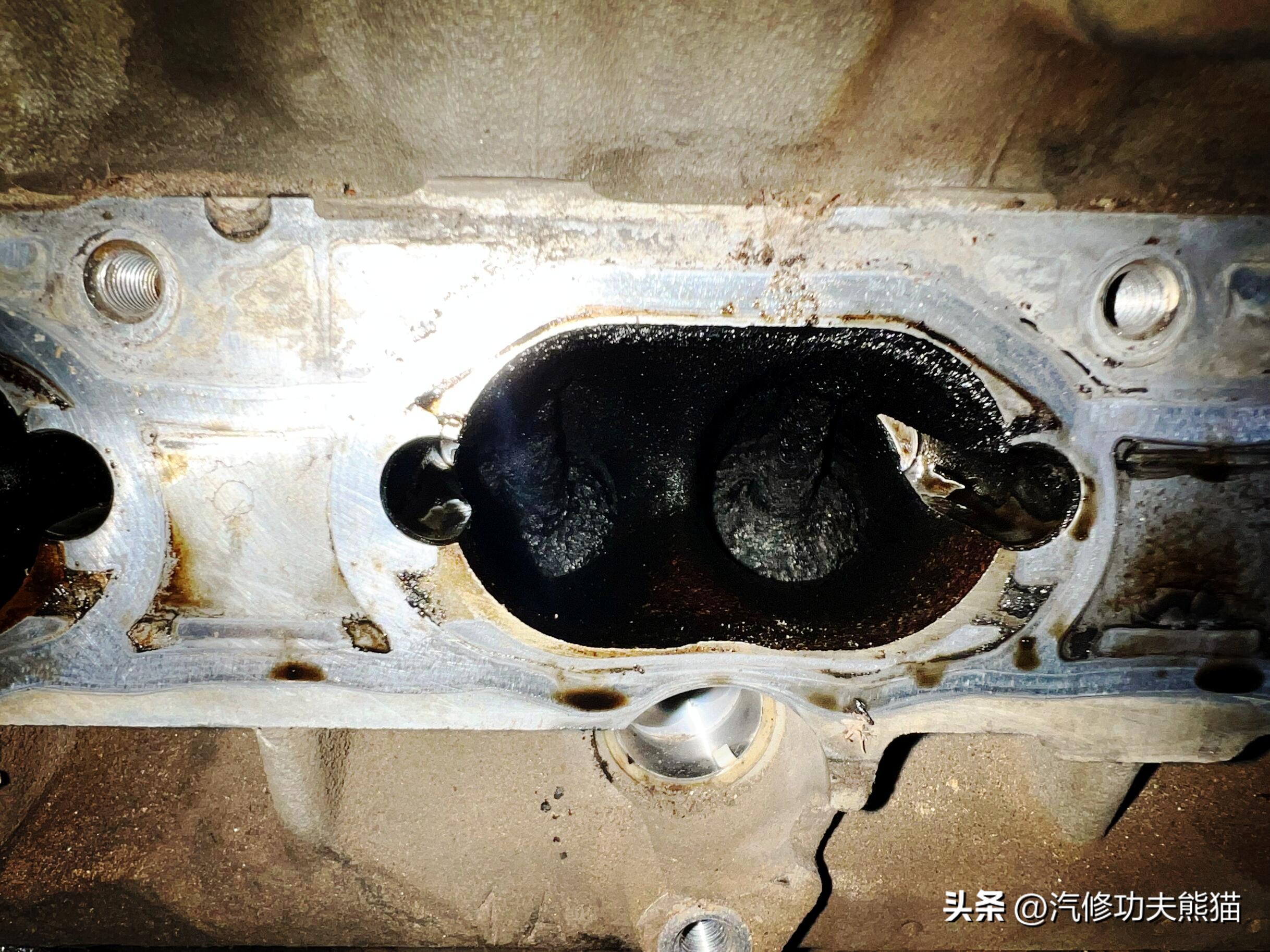 父亲老车翻新修复,父亲去世留下了的车去翻新