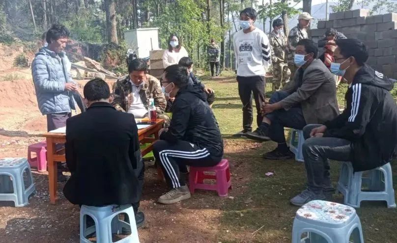 驻村就要住进群众的心里,驻村干部要驻进群众心坎里