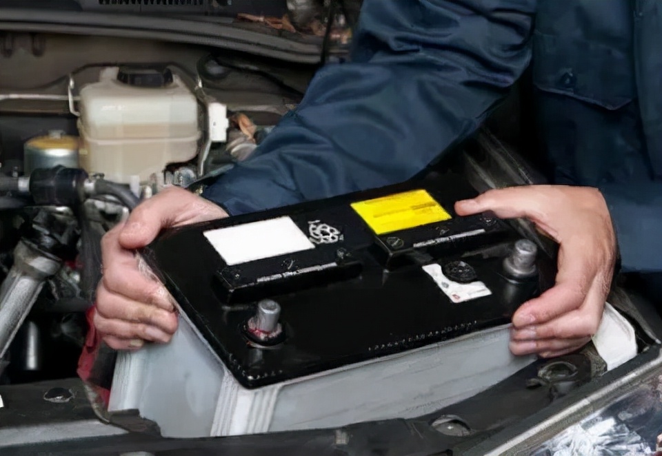 比亚迪新能源车电瓶终身免费吗,比亚迪纯电动都是终身换电瓶吗