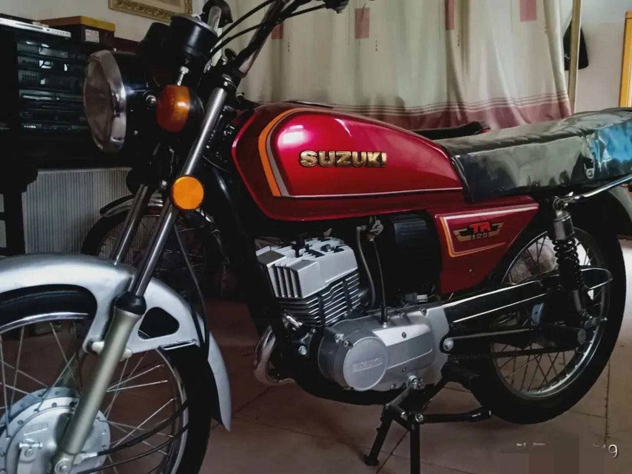 铃木tr125红色和蓝色哪个好看,铃木tr125和野狼125对比