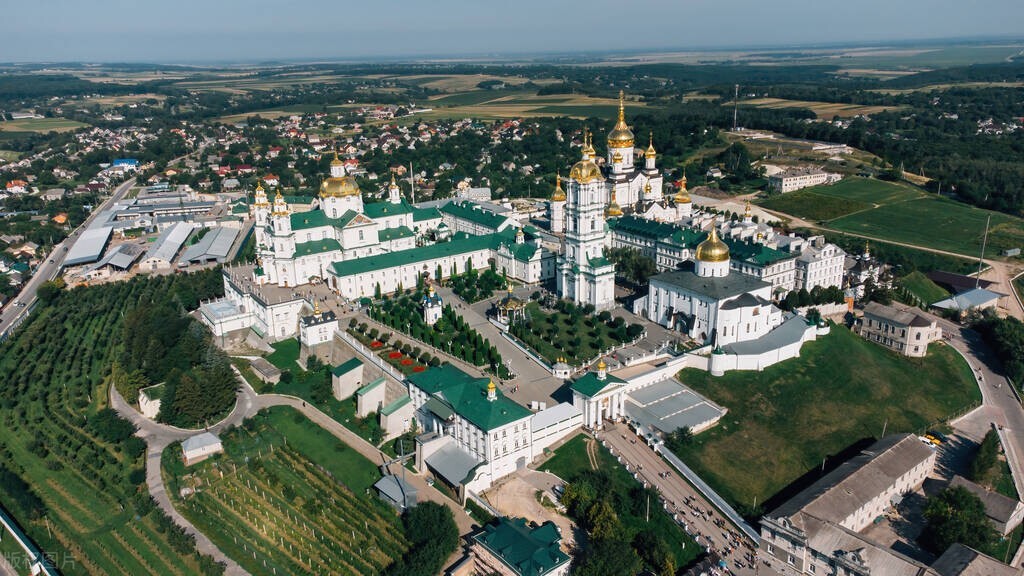 印度保持中立发大财，美欧允许倒卖石油，俄最先进*器武**要出口印度