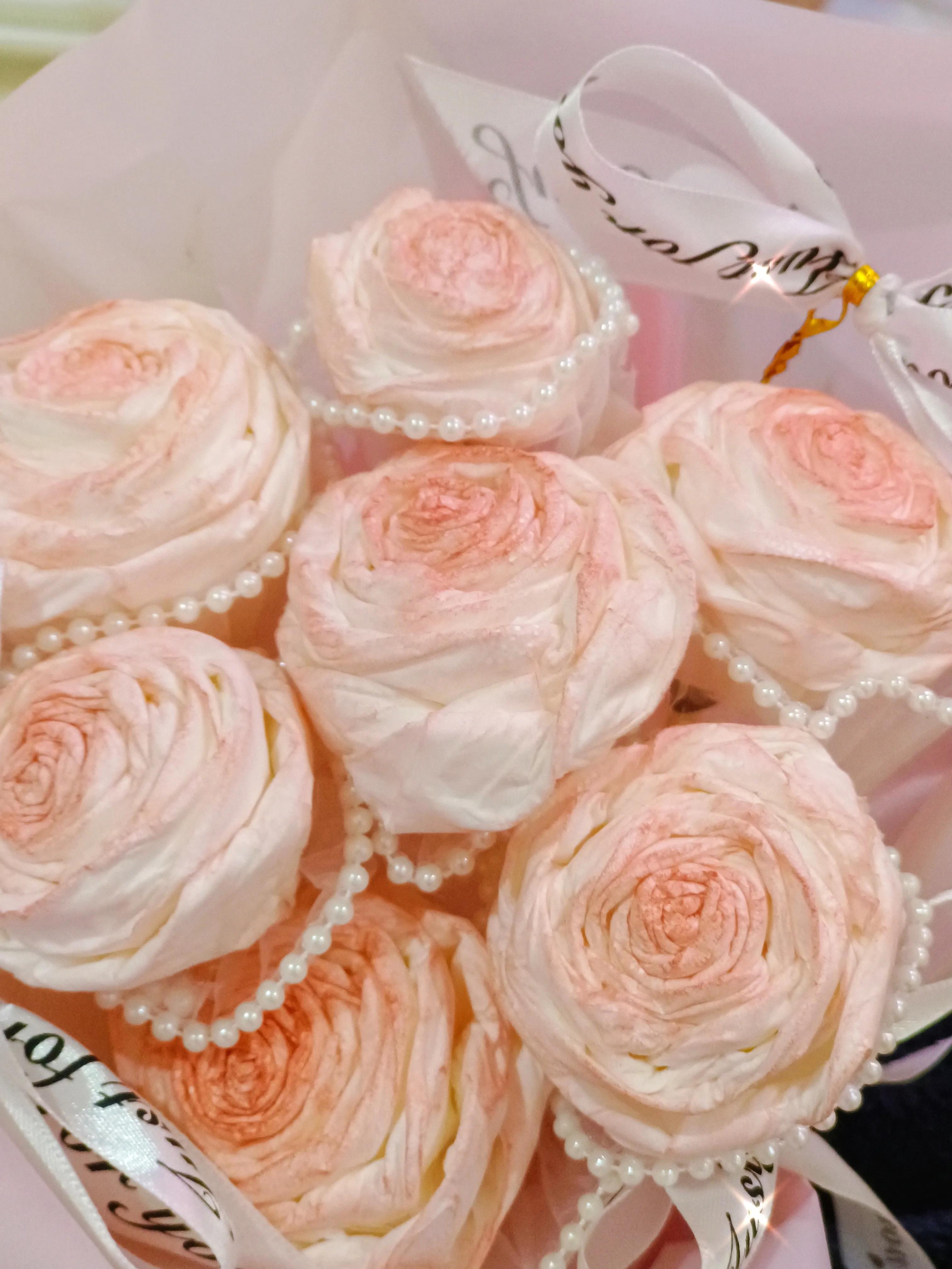 疫情期间别现在家里抠手指了，跟我一起DIY做束花送自己送爱人吧