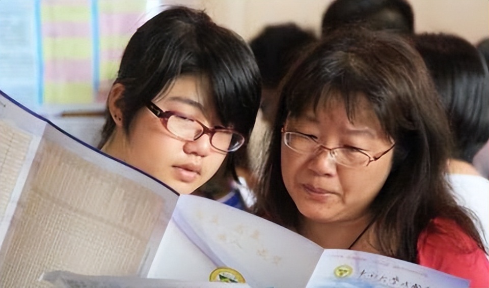 文科热门专业现状及前景,文科类未来10大前景专业