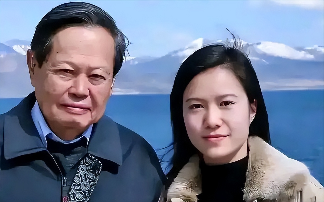 杨振宁百岁之际翁帆披露相处细节,翁帆为何要嫁差54岁的杨振宁