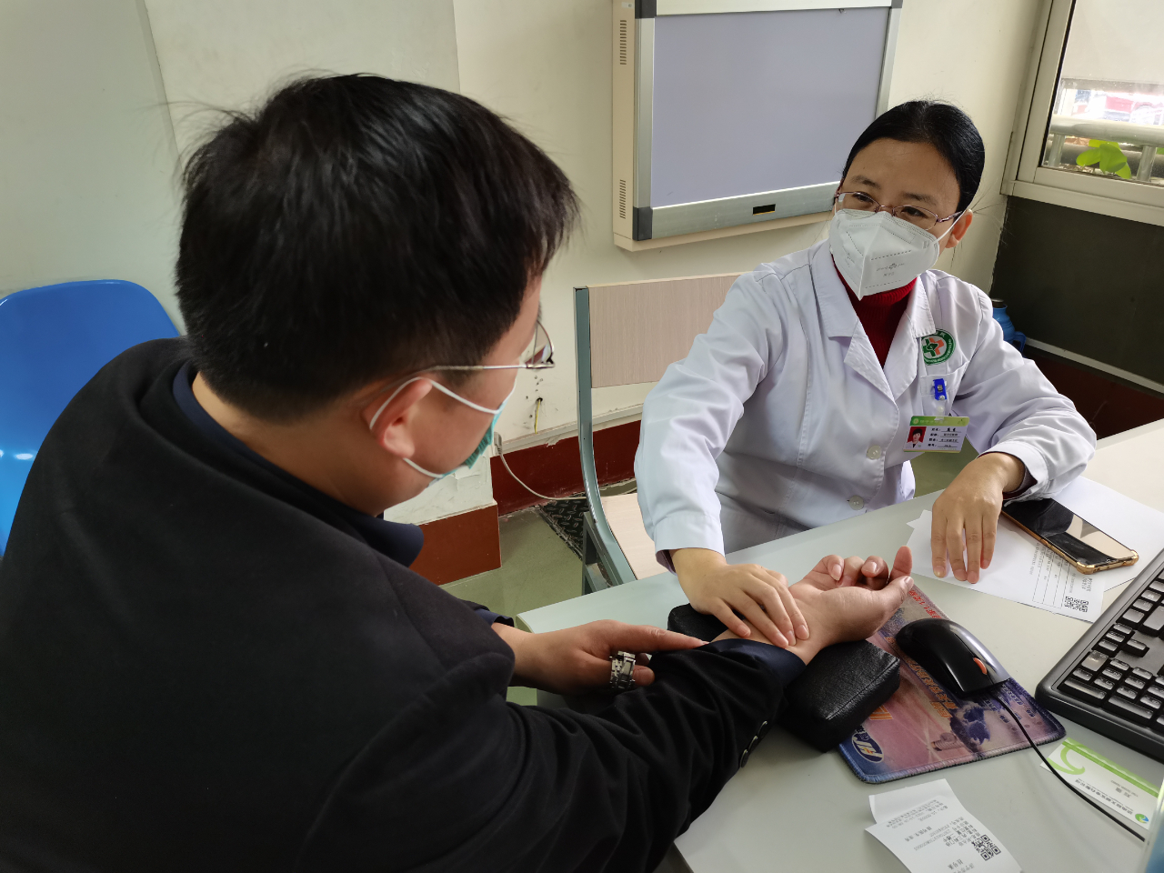 口腔溃疡心烦气躁是什么病,口腔溃疡反复发作是消化道病变