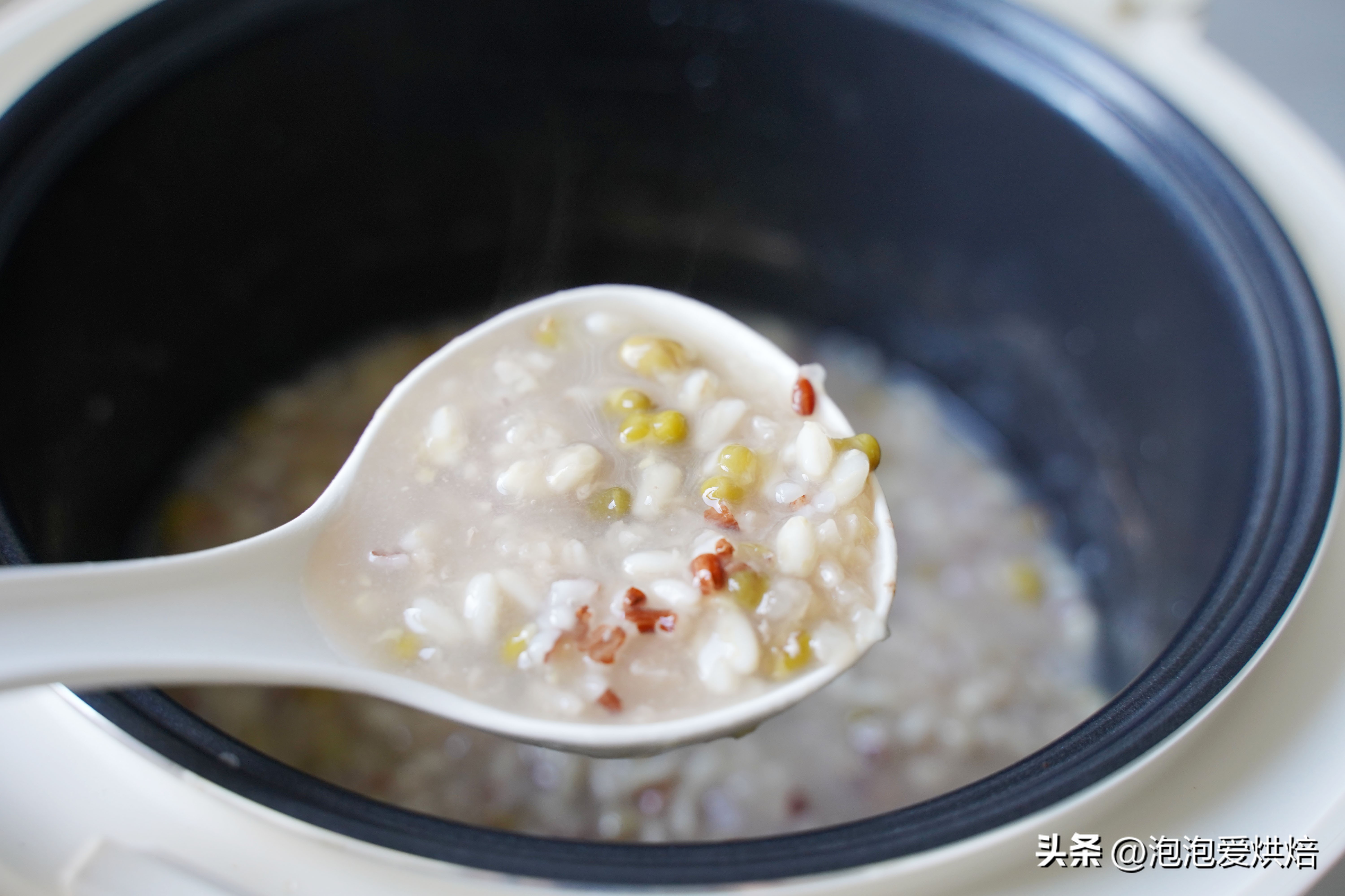 减脂期不能吃米饭？错！蓝宝蒸汽米汤电饭煲，一键实现低糖低热量