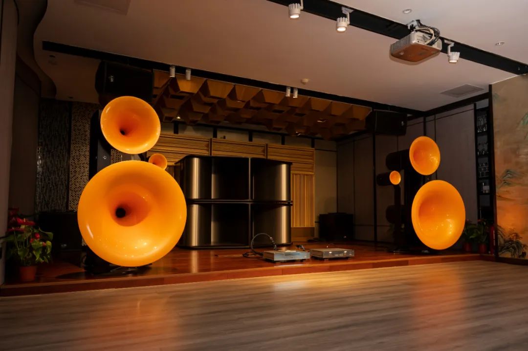 德国AVANTGARDE喇叭花全新旗舰TRIOG3+SPACEHORN