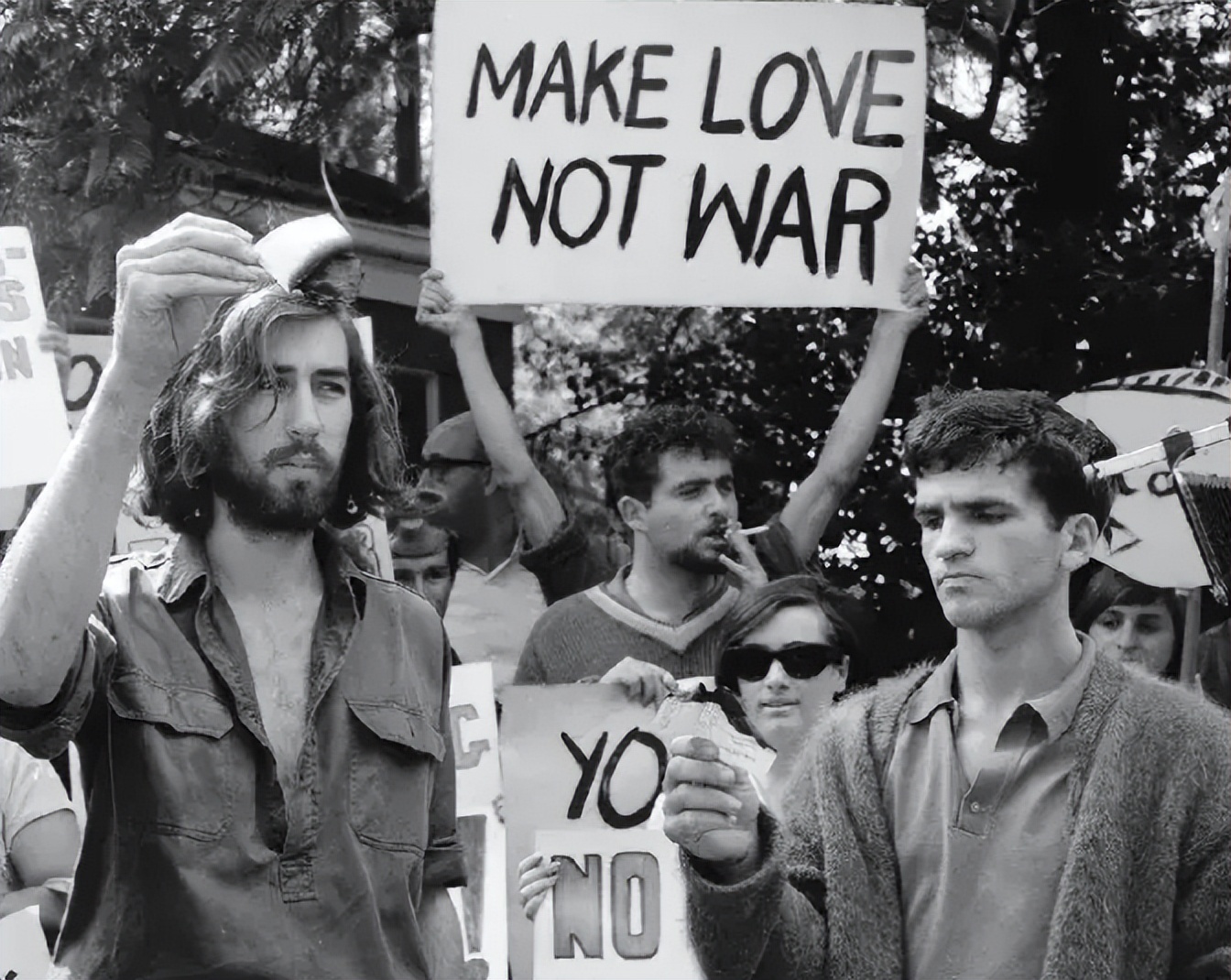 揭秘美国情色历史：为何看似色情泛滥的美国，多数*交性**易不合法