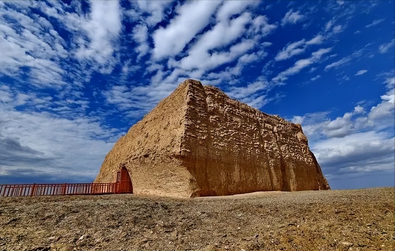 论故城玉门关文化的艺术形态和审美特征