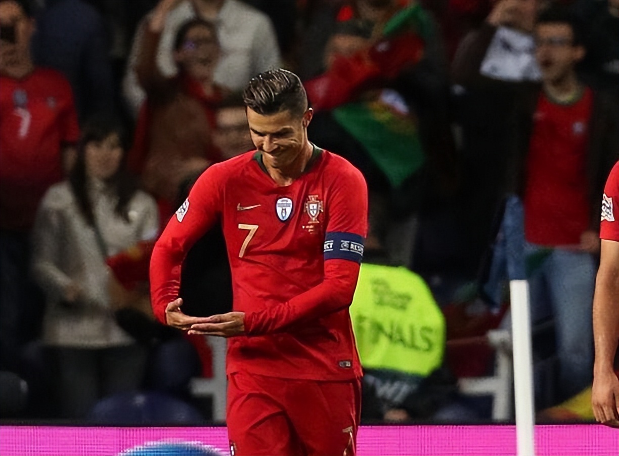 世界杯c罗进球庆祝全场配音,c罗对西班牙进球拉莫斯庆祝