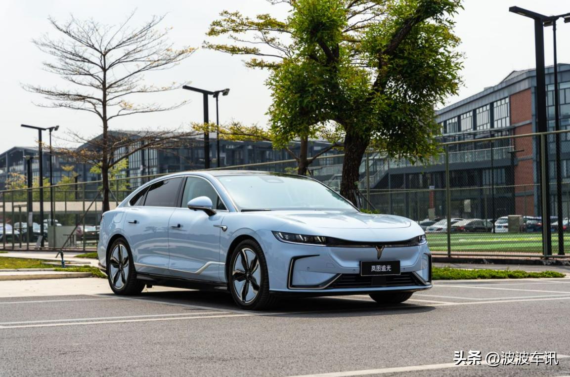 岚图和蔚来es6哪个值得买,岚图追光蔚来et7零百加速实测