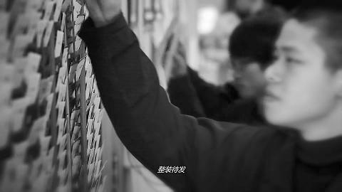 聊聊富士康的打工仔,富士康打工仔的图片