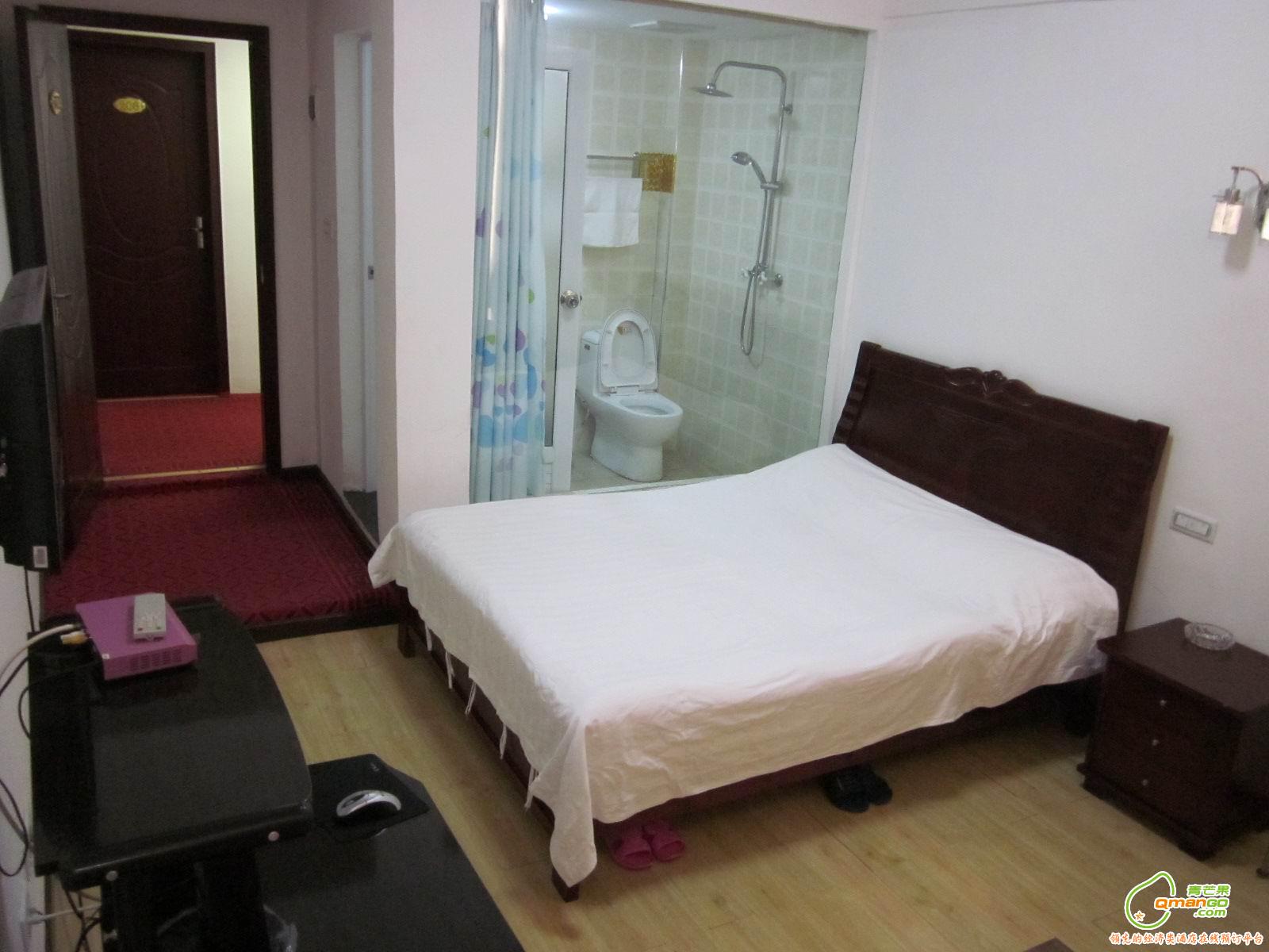 广东14岁少女被欺凌,花季少女被继父欺凌