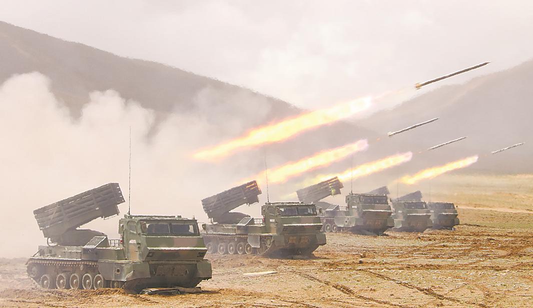 多辆装甲战车,我国一个重装合成旅有多少坦克