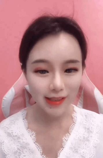 杭州小伙与“女友姑妈”同居4年后，发现姑妈就是自己的女友