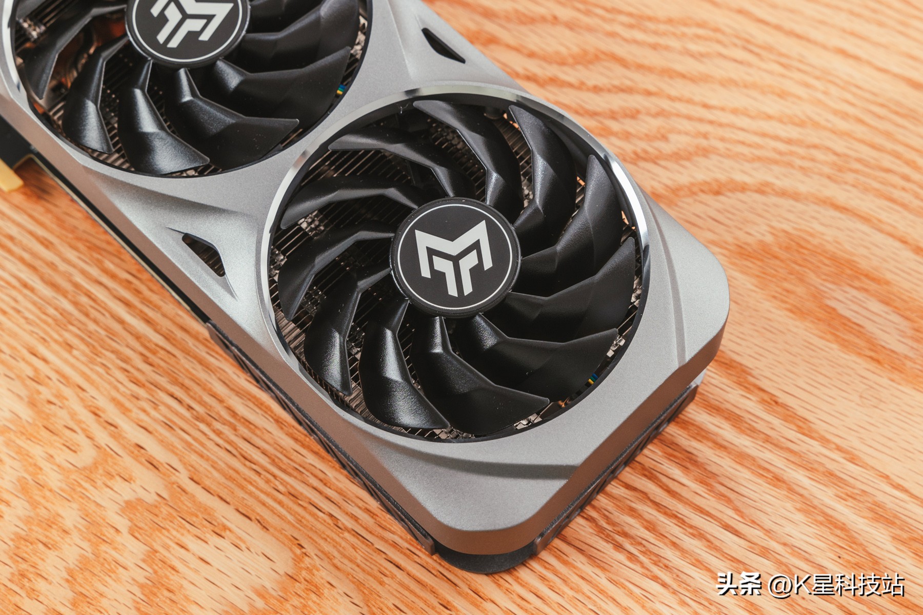 华硕tufgaminggt501深度评测,华硕b560tuf重炮手配置推荐