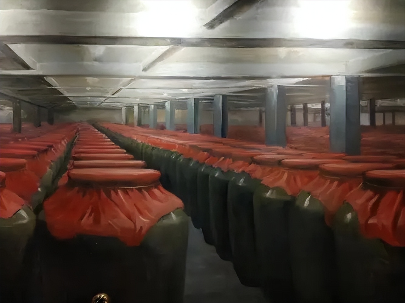 97年香港回归赖茅酒2斤装价格,香港回归特制赖茅一斤多少钱