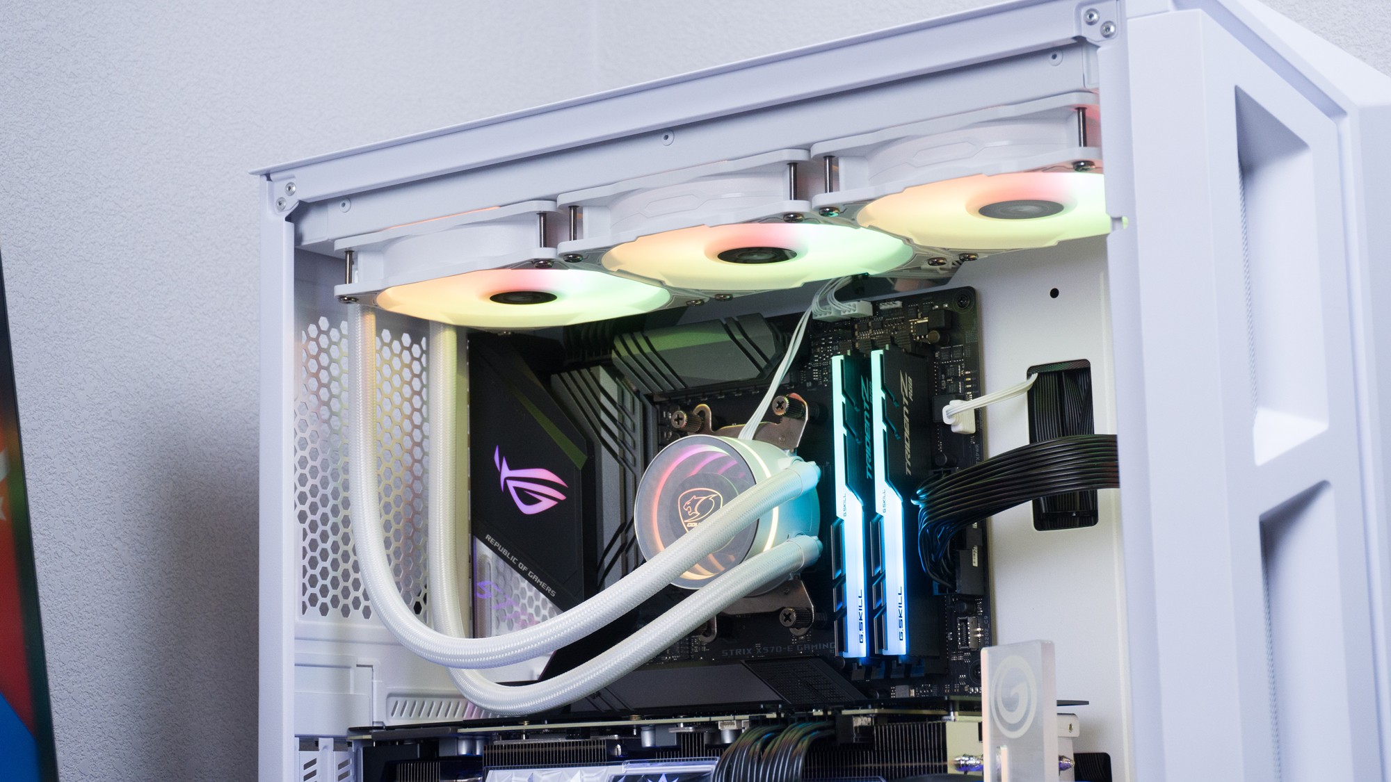 骨伽波塞冬240水冷怎么样,intelcpu用什么散热器比较好