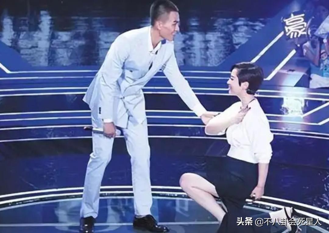 ​2022娱乐圈半年大事记：有4部爆款剧，火了3个明星，消失了一个人