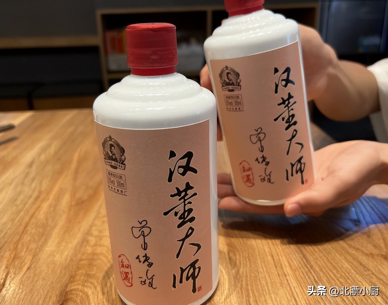 烟酒店的老板钟爱的五款白酒,盘点5款性价比超高的白酒