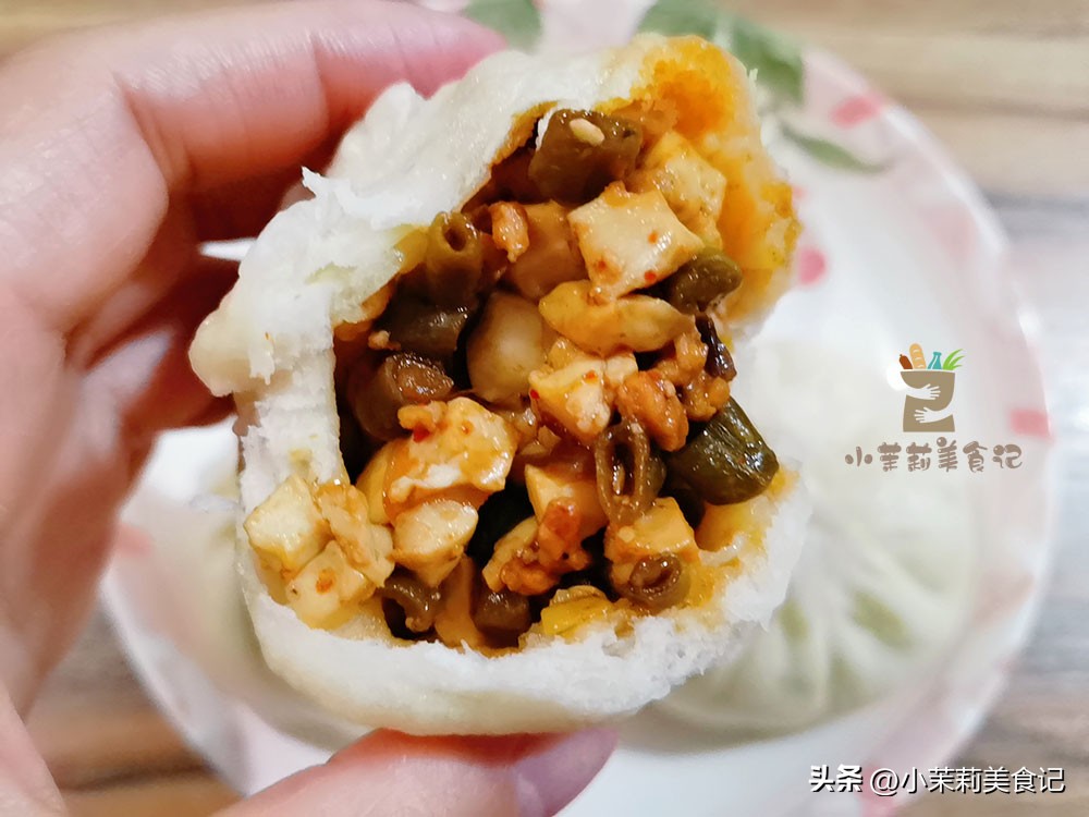 怎样腌酸豆角炒时不发黑,腌制酸豆角不放盐可以吗