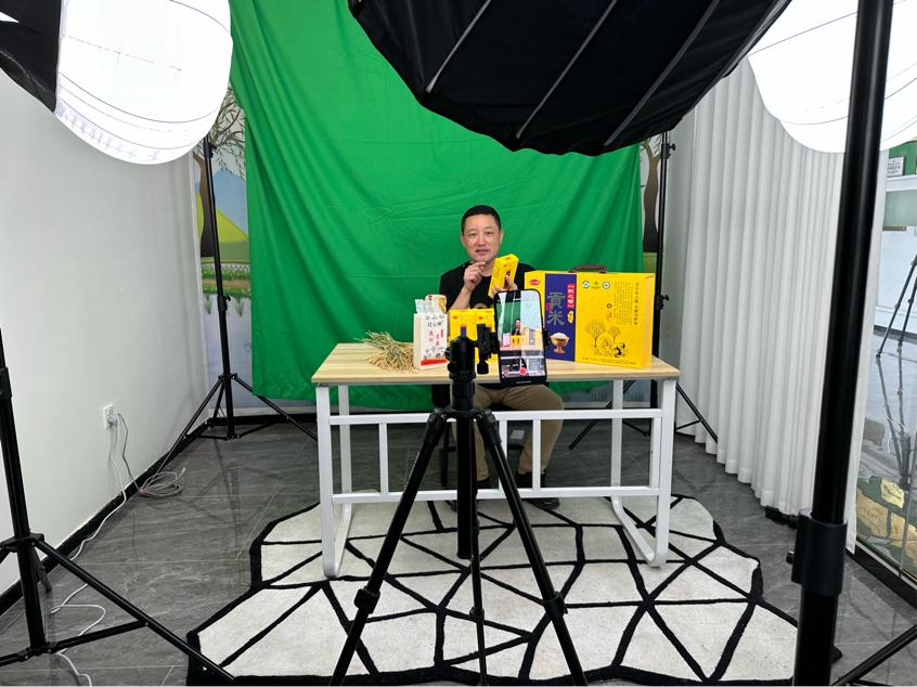 丰收季新米,贡米丰收